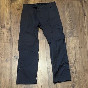 Prana men’s Zion pants.